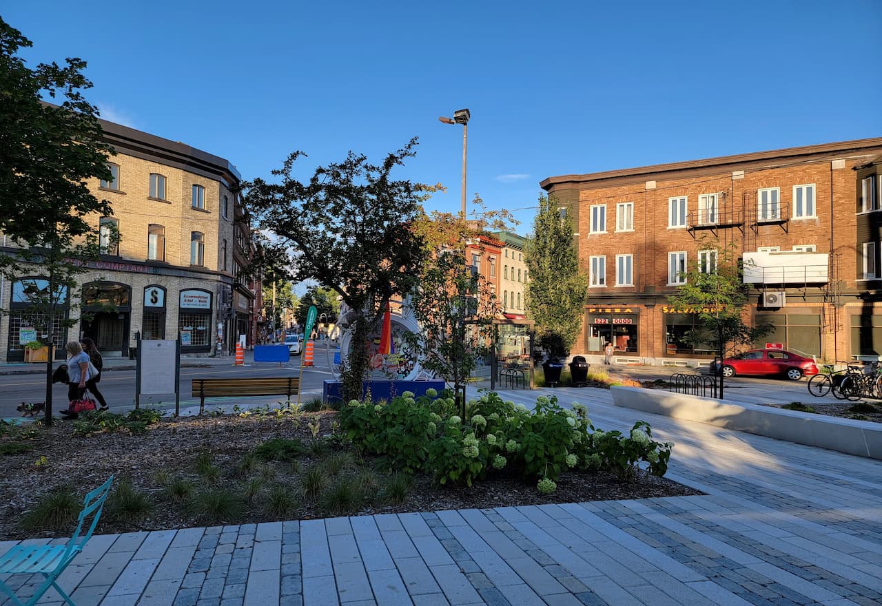 Thumbnail-For-La Cité-Limoilou-Square-By-Credit Instant