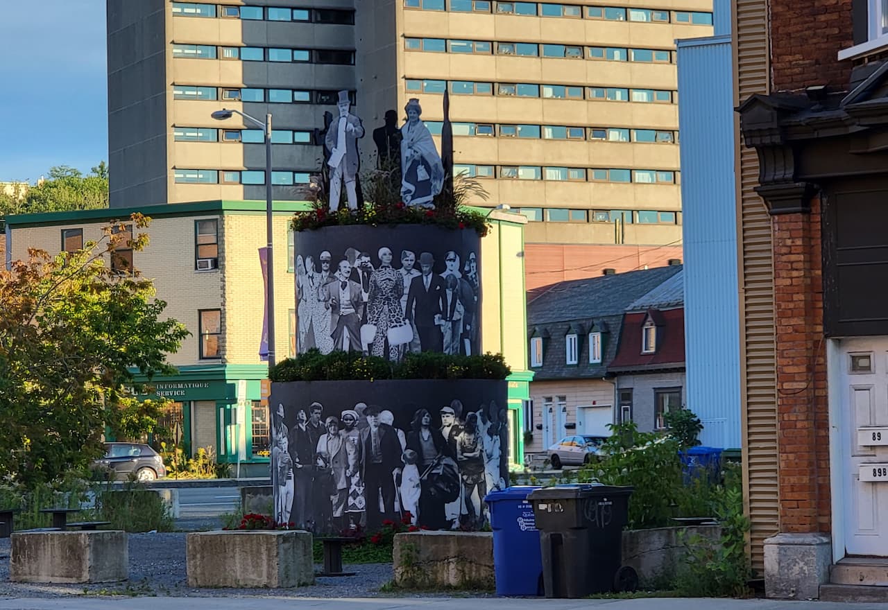 Thumbnail-For-La Cité-Limoilou-Street-Art-By-Credit Instant