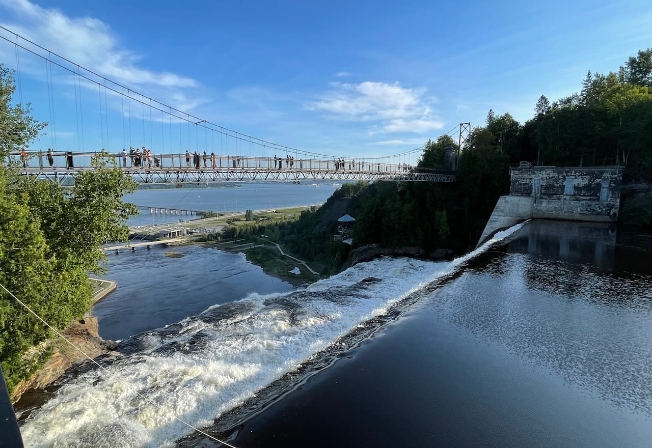 Thumbnail-For-Montmorency Falls-Top-View-By-Credit Instant