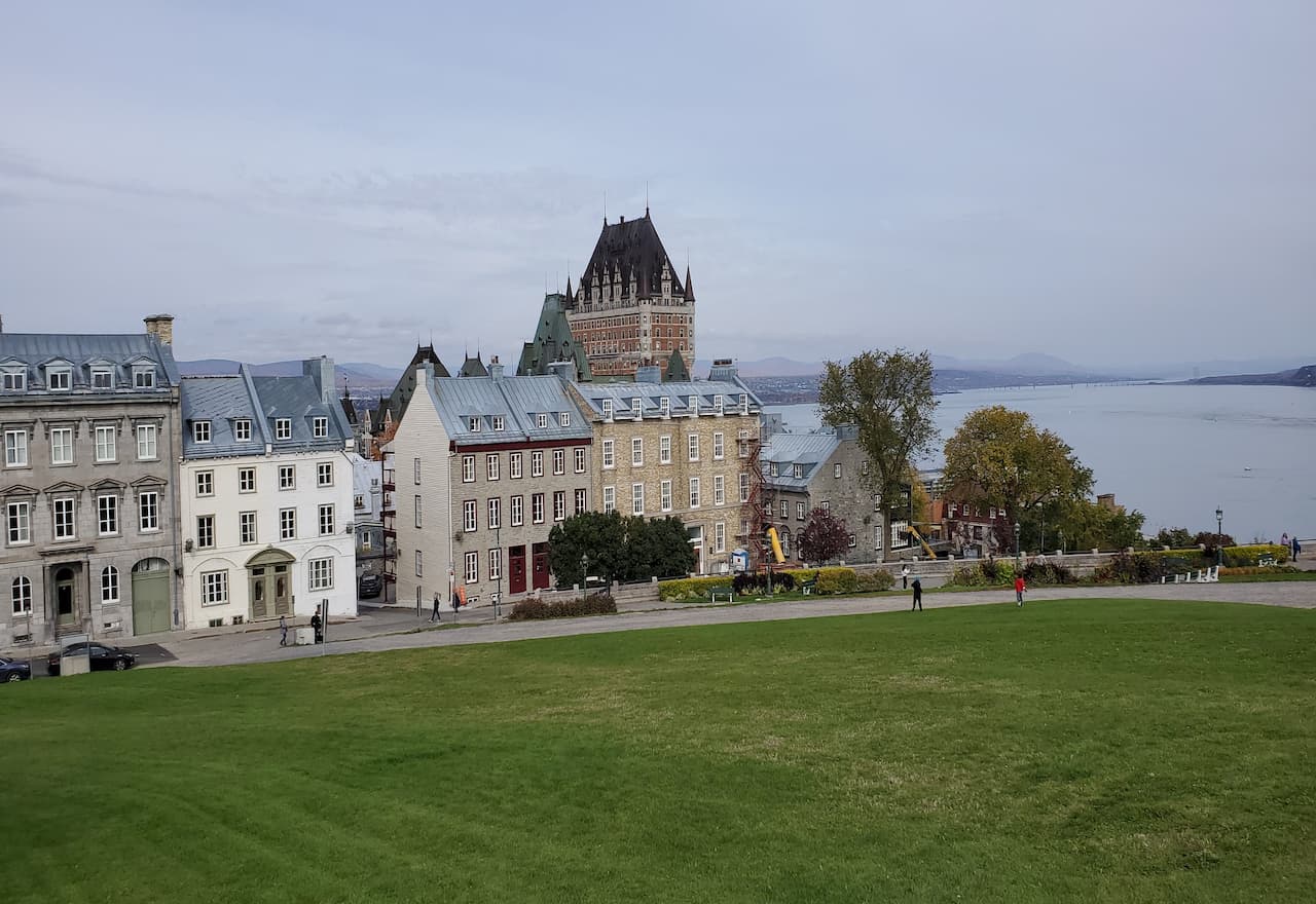 Thumbnail-For-Quebec City-Beautiful Landscape-By-Credit Instant