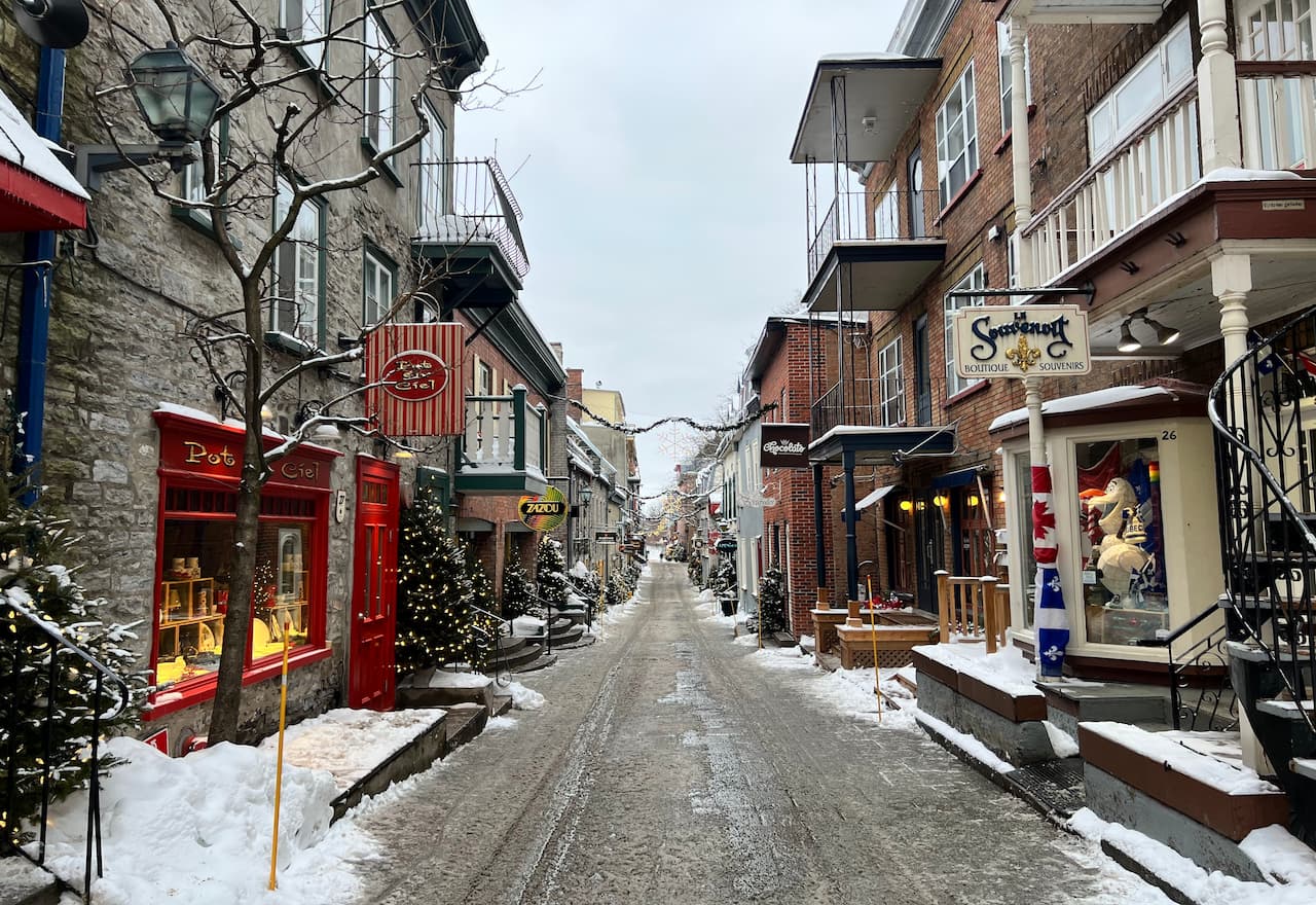 Thumbnail-For-Winter-In-Rue du Petit Champlain -By-Credit Instant