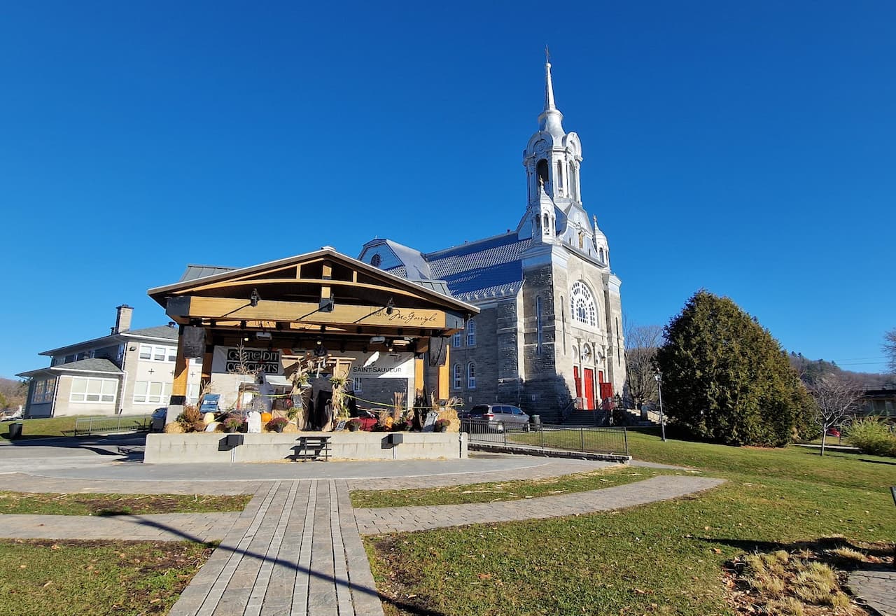 Thumbnail-For-Saint-Sauveur-By-Credit Instant