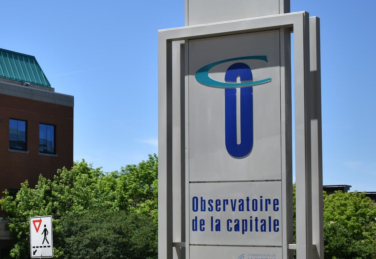 Thumbnail-For-Observatoire de la Capitale-Quebec-By-Credit Instant