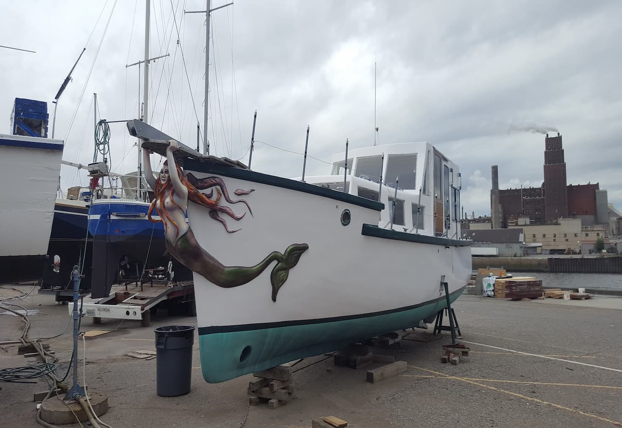 Thumbnail-For-Ship-Port Of Quebec-By-Credit Instant