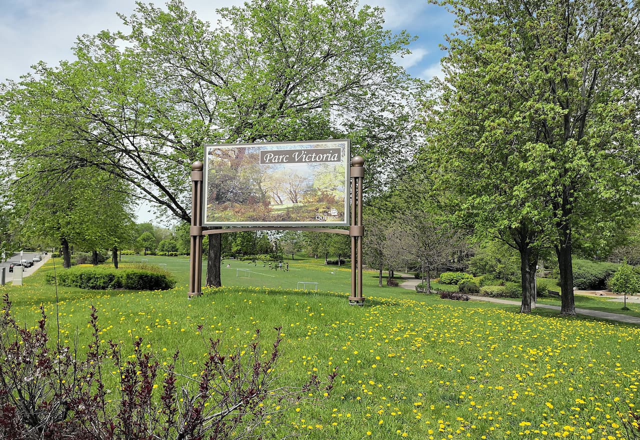 Thumbnail-For-Parc Victoria-Sign-By-Credit Instant