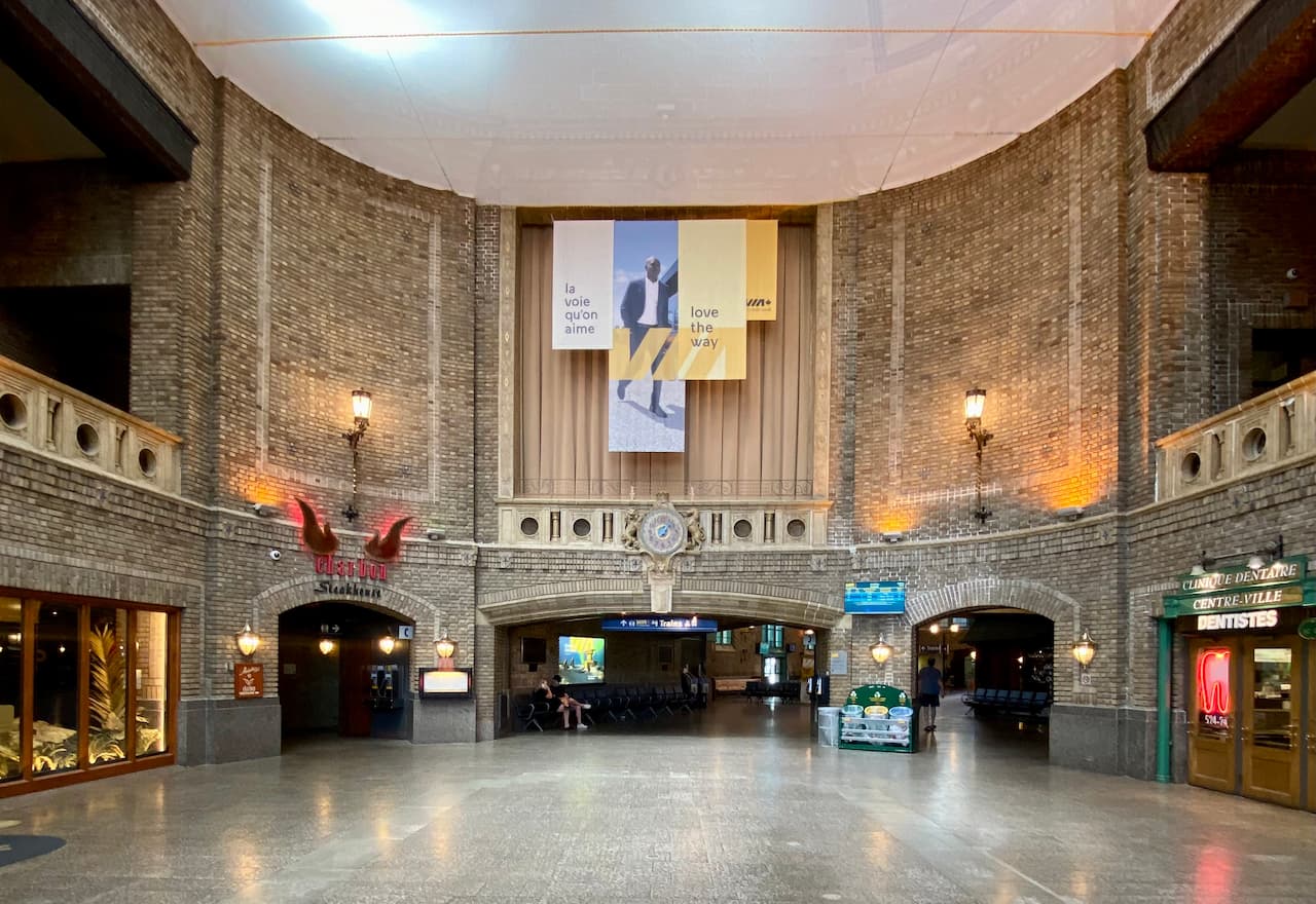 Thumbnail-For-VIA Rail - Gare du Palais-By-Credit Instant